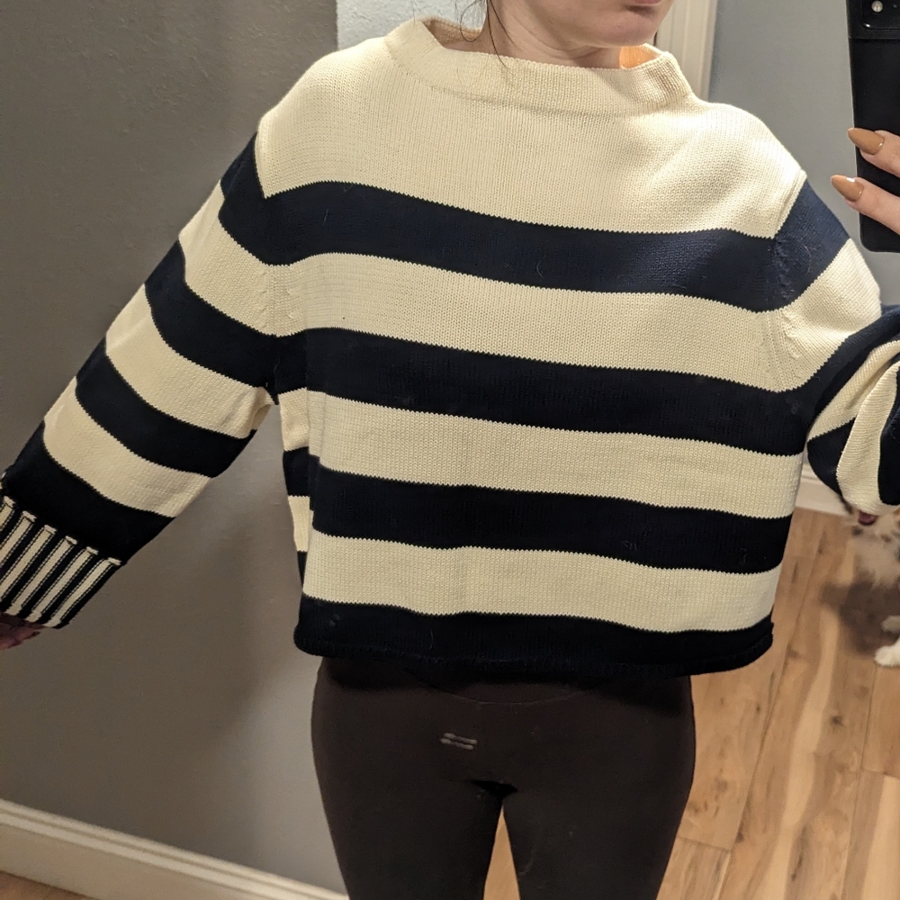 Sweater - Picture 4 of 8